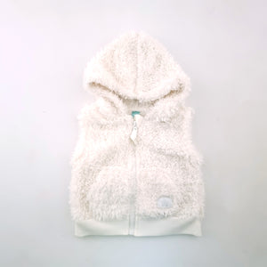 <b><span style="background-color: #FFC808"><font color="black">&nbsp;*PLAYGROUND*&nbsp;</font></span></b>  3-6m Girls White Fluffy Sleeveless Jacket - Ackermans