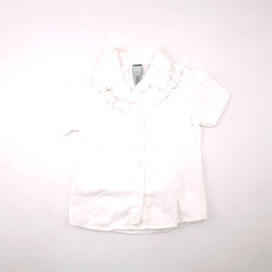 <b><span style="background-color: #FFC808"><font color="black">&nbsp;*PLAYGROUND*&nbsp;</font></span></b> 2-3Y Girls White Button Shirt with Bow - No brand