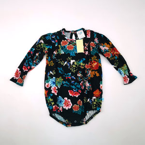 <b><span style="background-color: #ee1f44"><font color="white">&nbsp;*NEW*&nbsp;</font></span></b> 12-18M Girls Black Floral Romper - Blu Belle