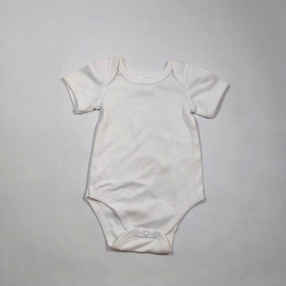 0-3M Unisex White Short Sleeve Vest - Cuddlesome