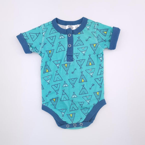 0-3M Green With Tents And Arrows Onesie - Home Grown Africa