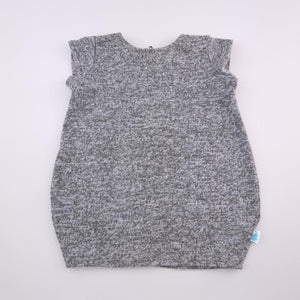 <b><span style="background-color: #ee1f44"><font color="white">&nbsp;*NEW*&nbsp;</font></span></b> 12-18M Girls Grey Cocoon Shape Dress - Blu Belle