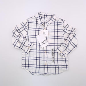 <b><span style="background-color: #ee1f44"><font color="white">&nbsp;*NEW*&nbsp;</font></span></b> 2-3Y Boys White With Blue Blocks Button Shirt - Zara