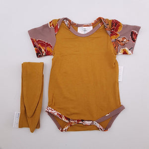 <b><span style="background-color: #ee1f44"><font color="white">&nbsp;*NEW*&nbsp;</font></span></b> Newborn Girls Mustard With Flower Sleeves Onesie  - Boebs and Lainie